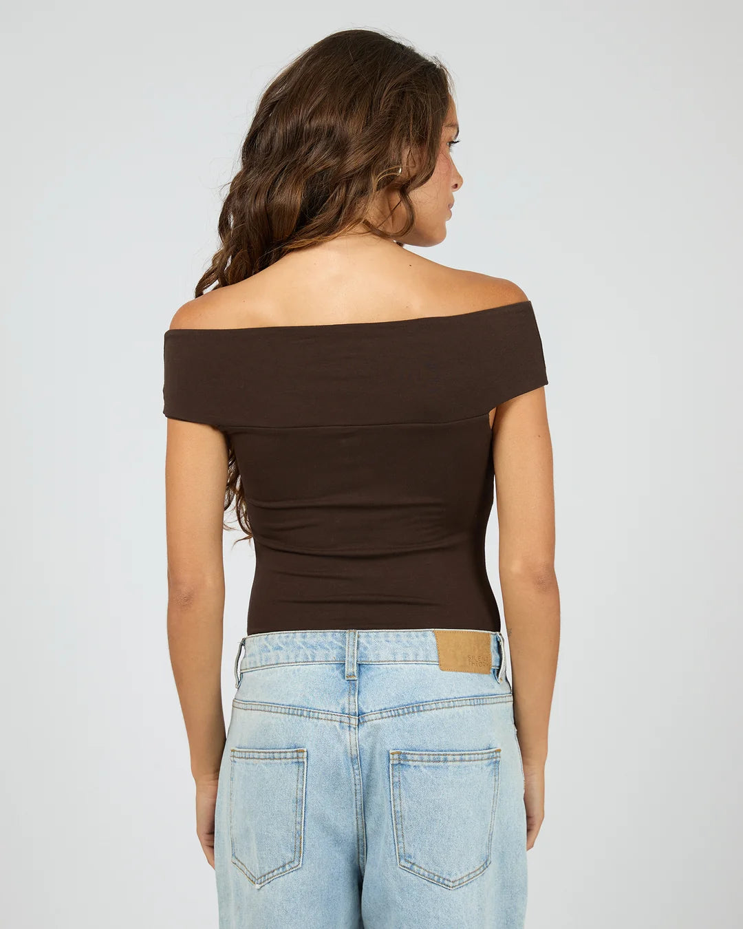 SILENT THEORY ATLAS OFF SHOULDER TOP - CHOCOLATE