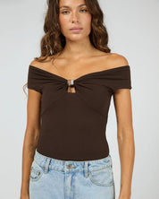 SILENT THEORY ATLAS OFF SHOULDER TOP - CHOCOLATE