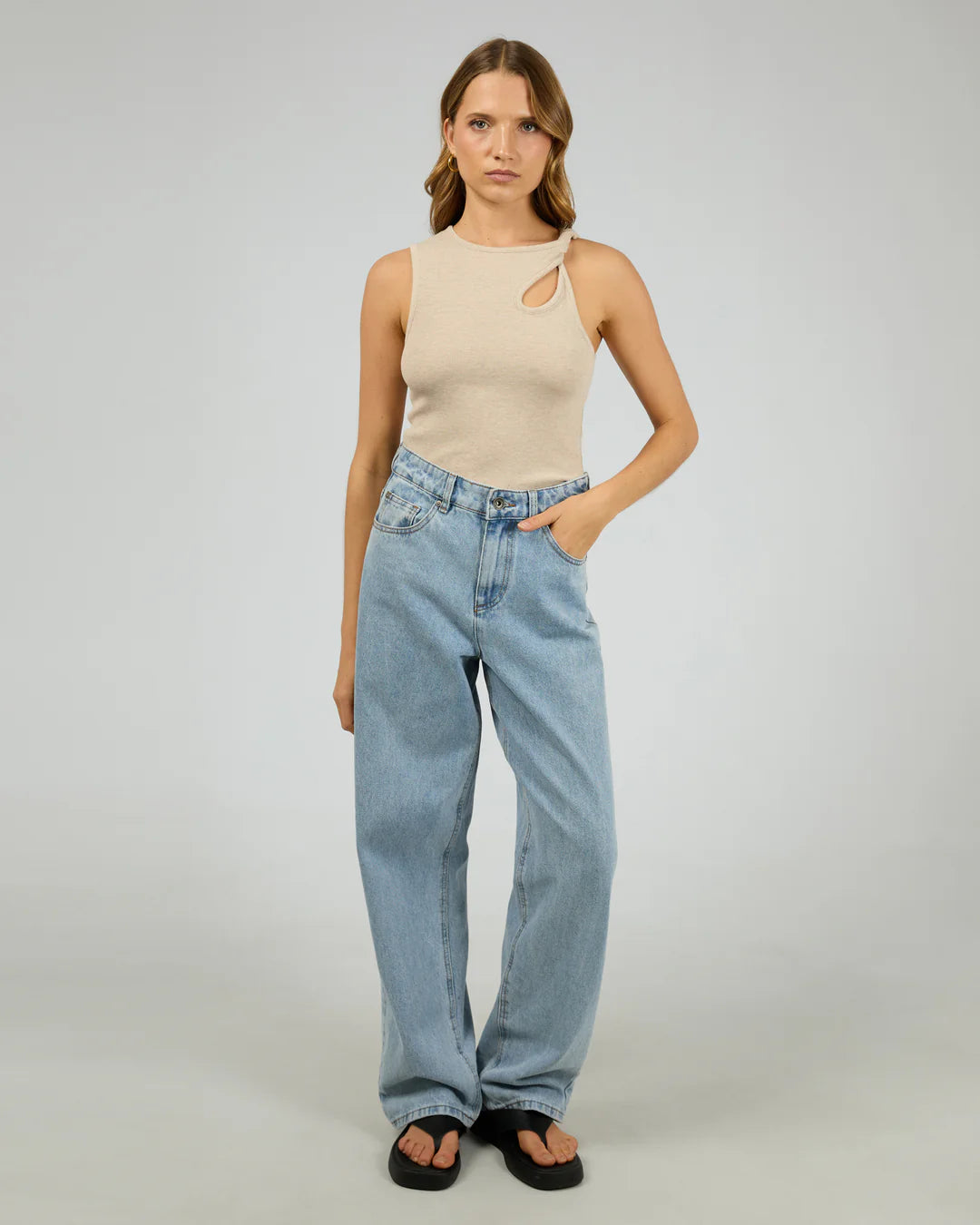 SILENT THEORY BLAKE RIB TOP WOMENS FITTED TWIST STRAP TOP OAT