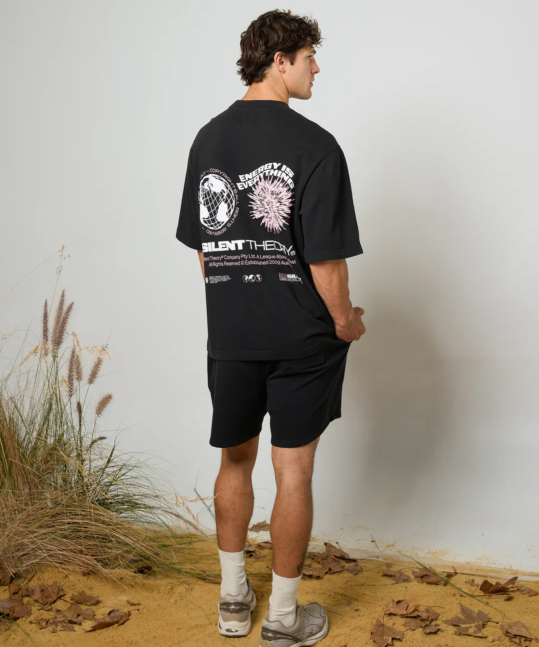 silent-theory-energy-fleece-tee-washed-black.webp