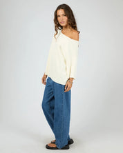 SILENT THEORY OLLIE OFF SHOULDER KNIT TOP - WHITE