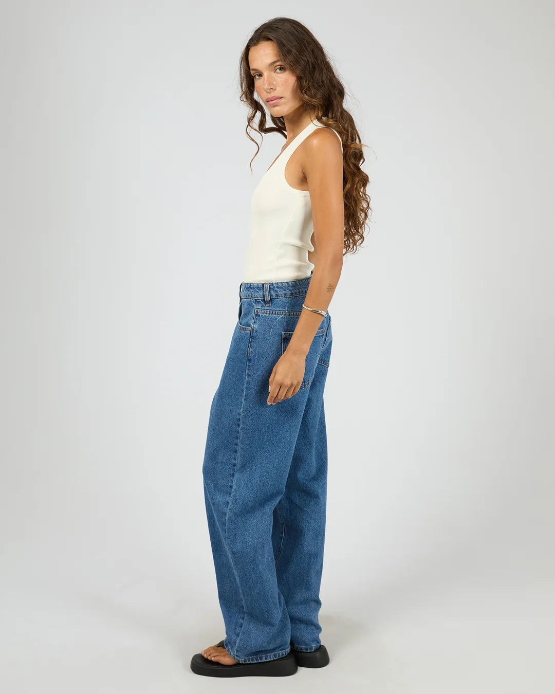 SILENT THEORY OLLIE SCOOP KNIT TANK - WHITE