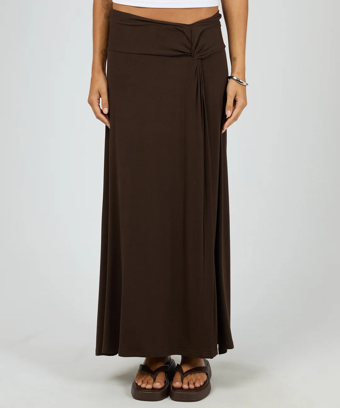 silent-theory-twist-detail-maxi-skirt-chocolate.webp