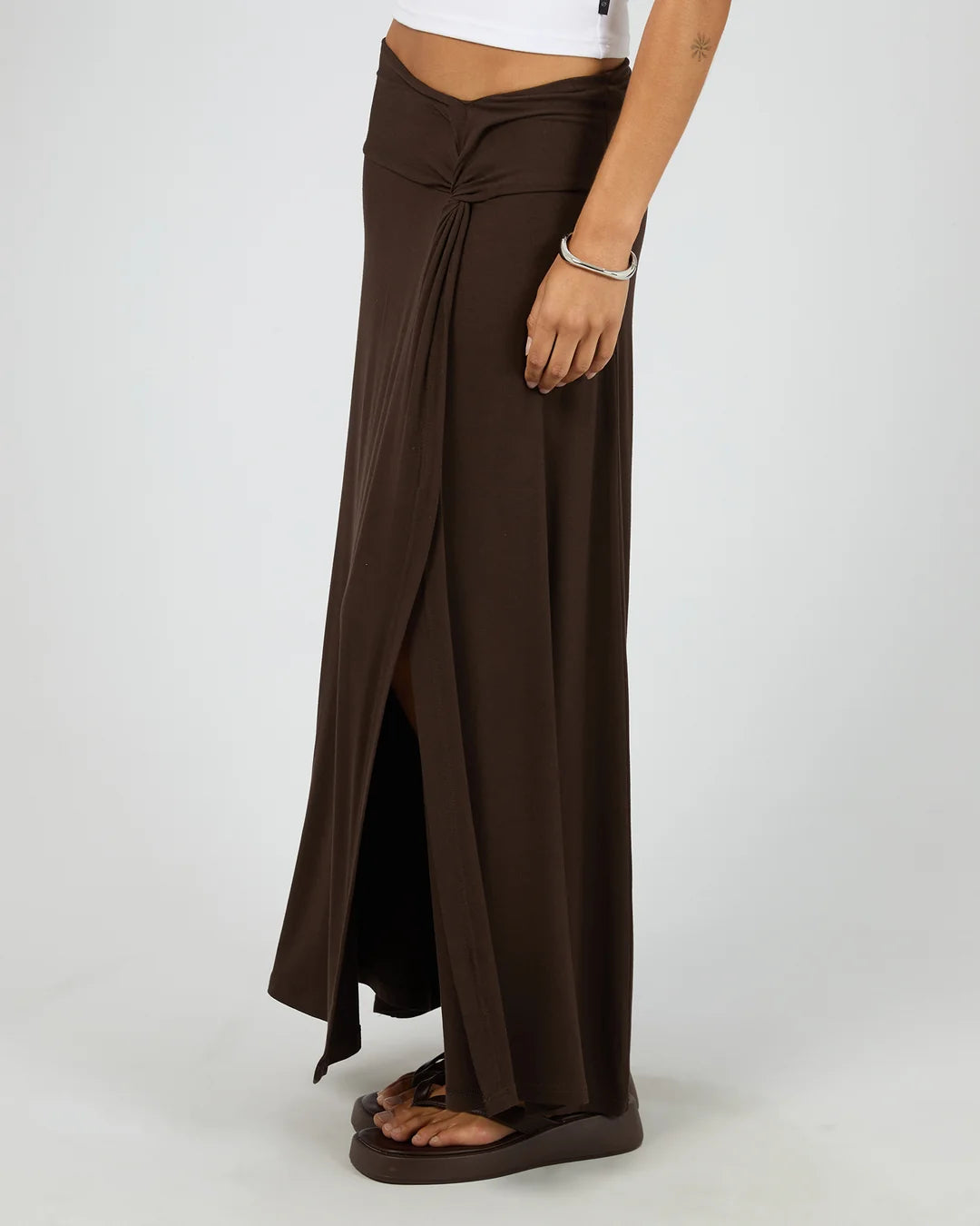 SILENT THEORY TWIST DETAIL MAXI SKIRT - CHOCOLATE