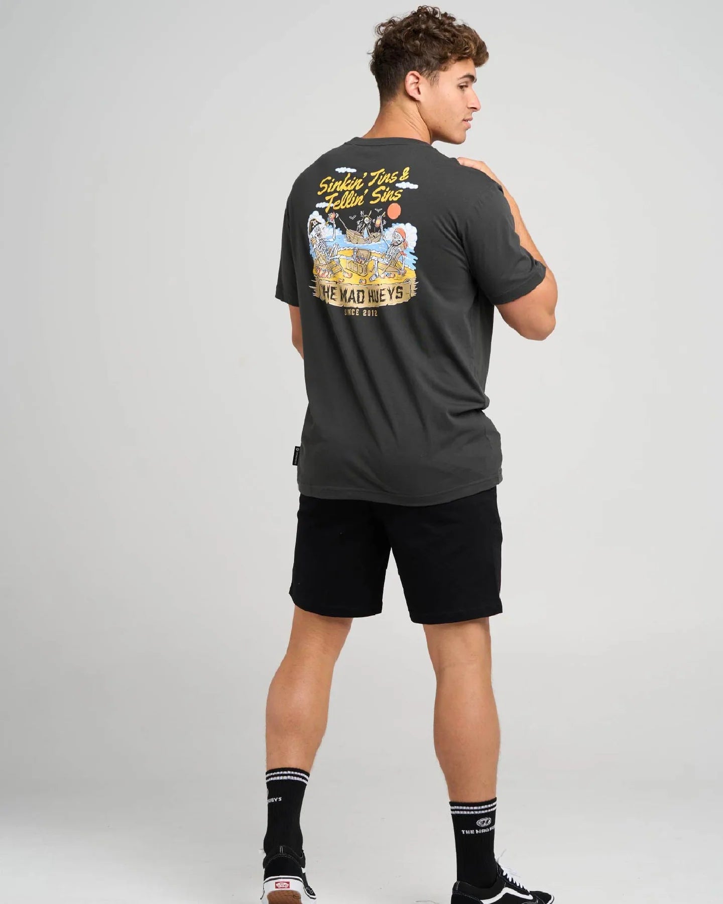 THE MAD HUEYS SINKIN TINS SS TEE – VINTAGE BLACK