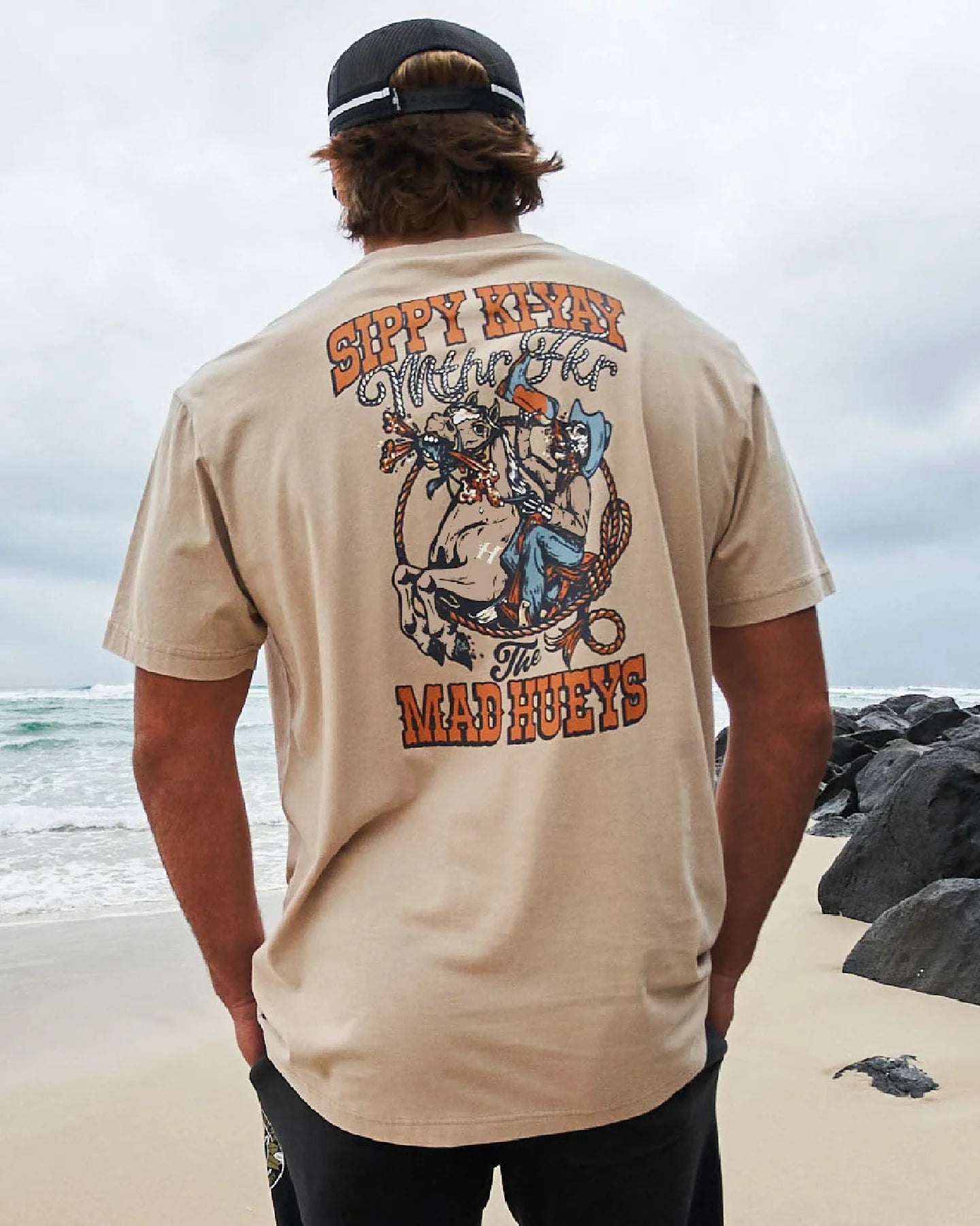 THE MAD HUEYS SIPPY KIYAY SS TEE – WASHED LATTE
