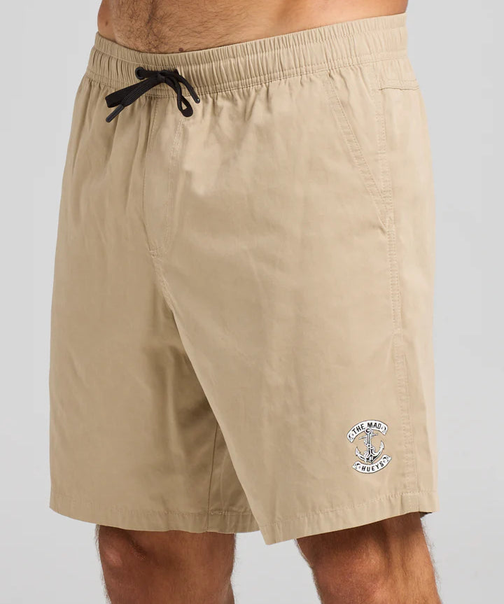 skull-anchor-18-inch-volley-short-taupe.webp