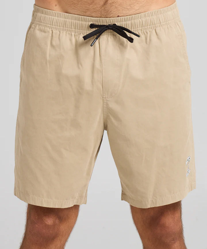 skull-anchor-18-inch-volley-short-taupe1.webp
