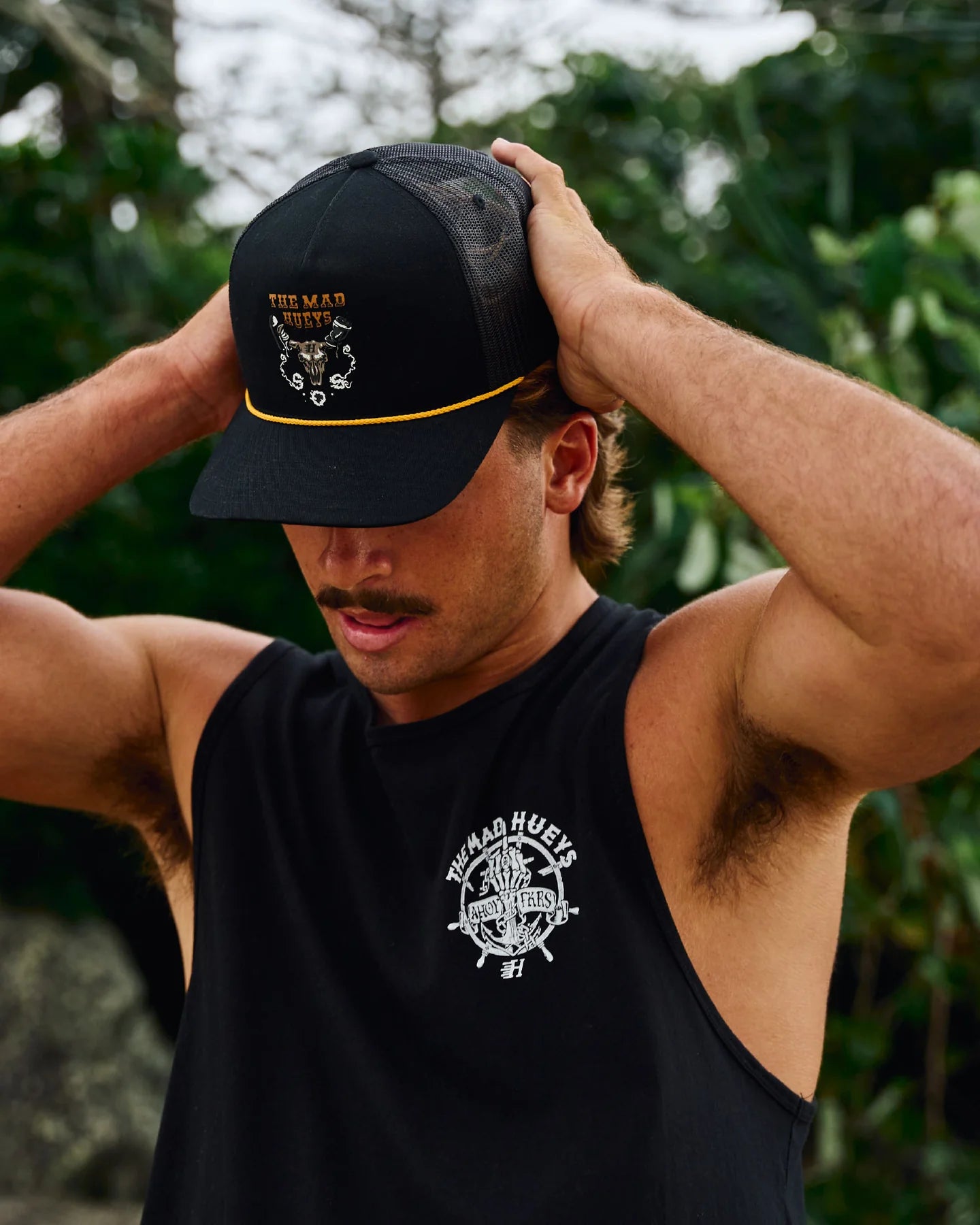 THE MAD HUEYS SOS TWILL TRUCKER CAP MEN’S MESH SNAPBACK HAT BLACK