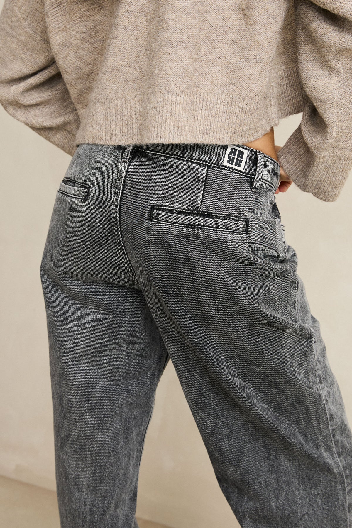 RHYTHM STORM MID RISE JEAN BLACK WASH