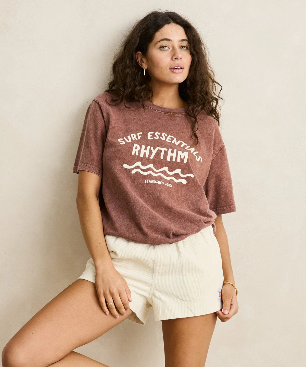 surf-essentials-oversized-tee-chocolate.webp