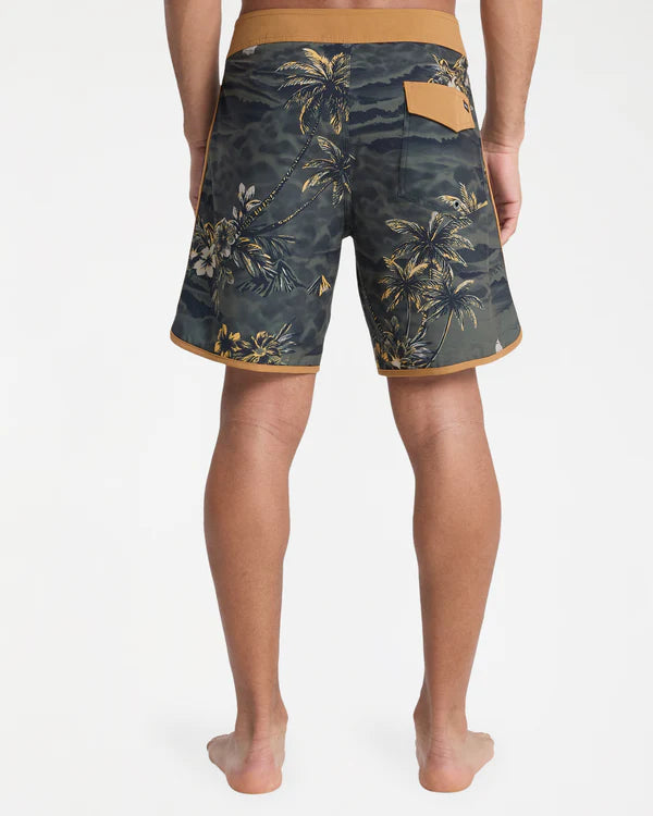 QUIKSILVER SURFSILK SCALLOP MENS 18 INCH BOARDSHORTS BLACK SUNDOWN