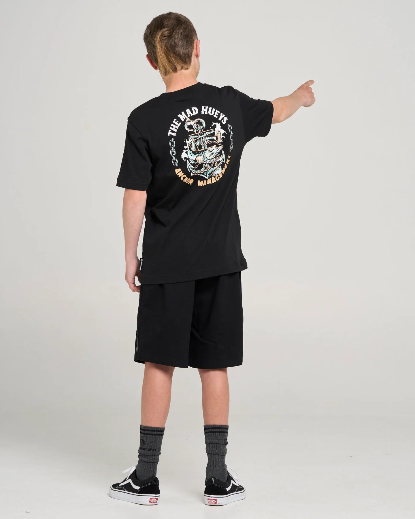 THE MAD HUEYS ANCHOR MANAGEMENT YOUTH T-SHIRT – BLACK