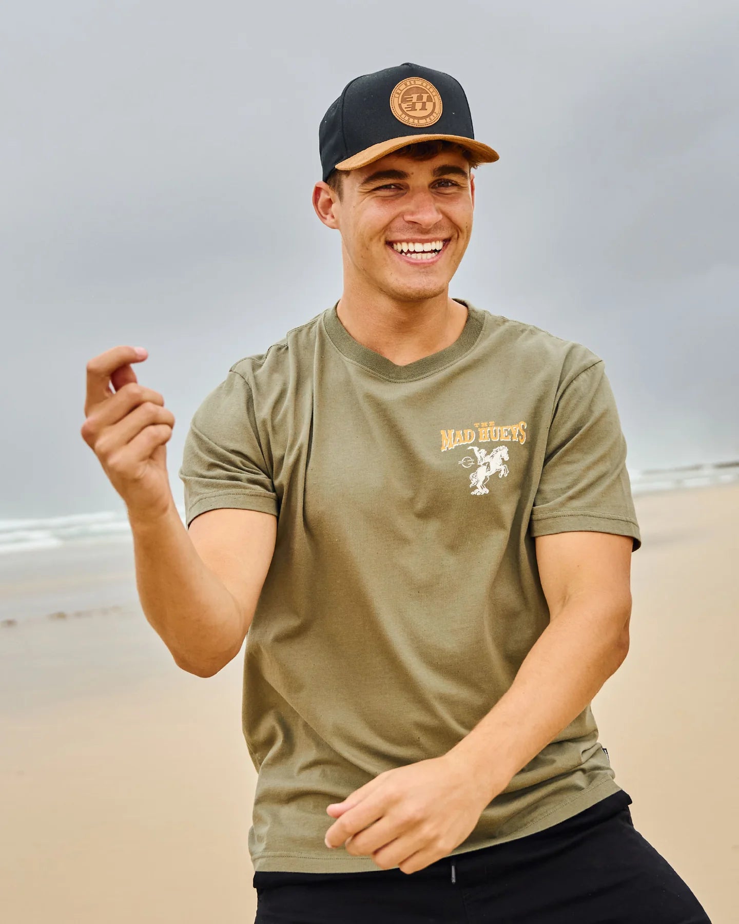 THE MAD HUEYS BAREBACK T-SHIRT – OLIVE