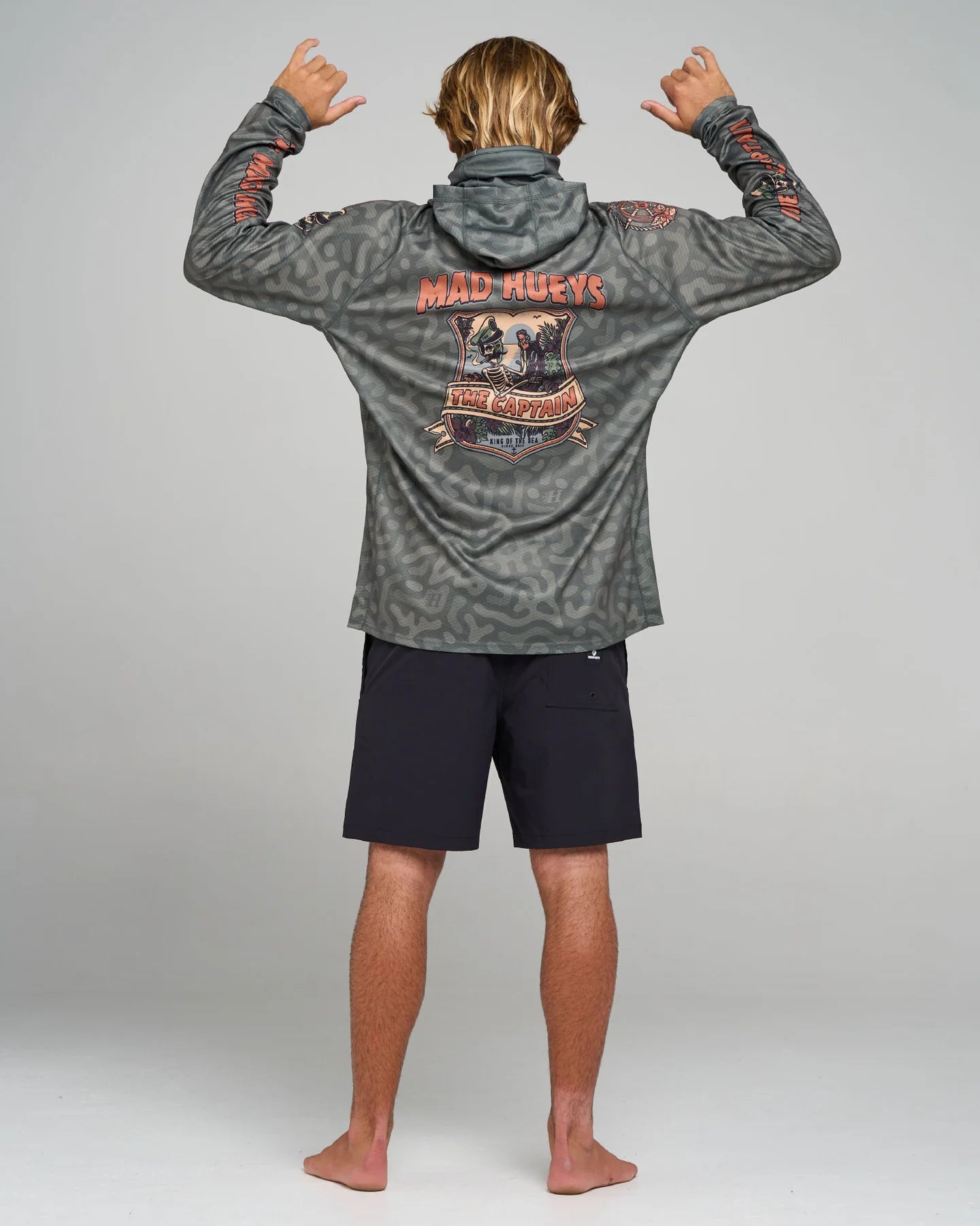 THE MAD HUEYS CAPTAIN TWO FACED UPF 50 HOODED FISHING JERSEY MENS OLIVE