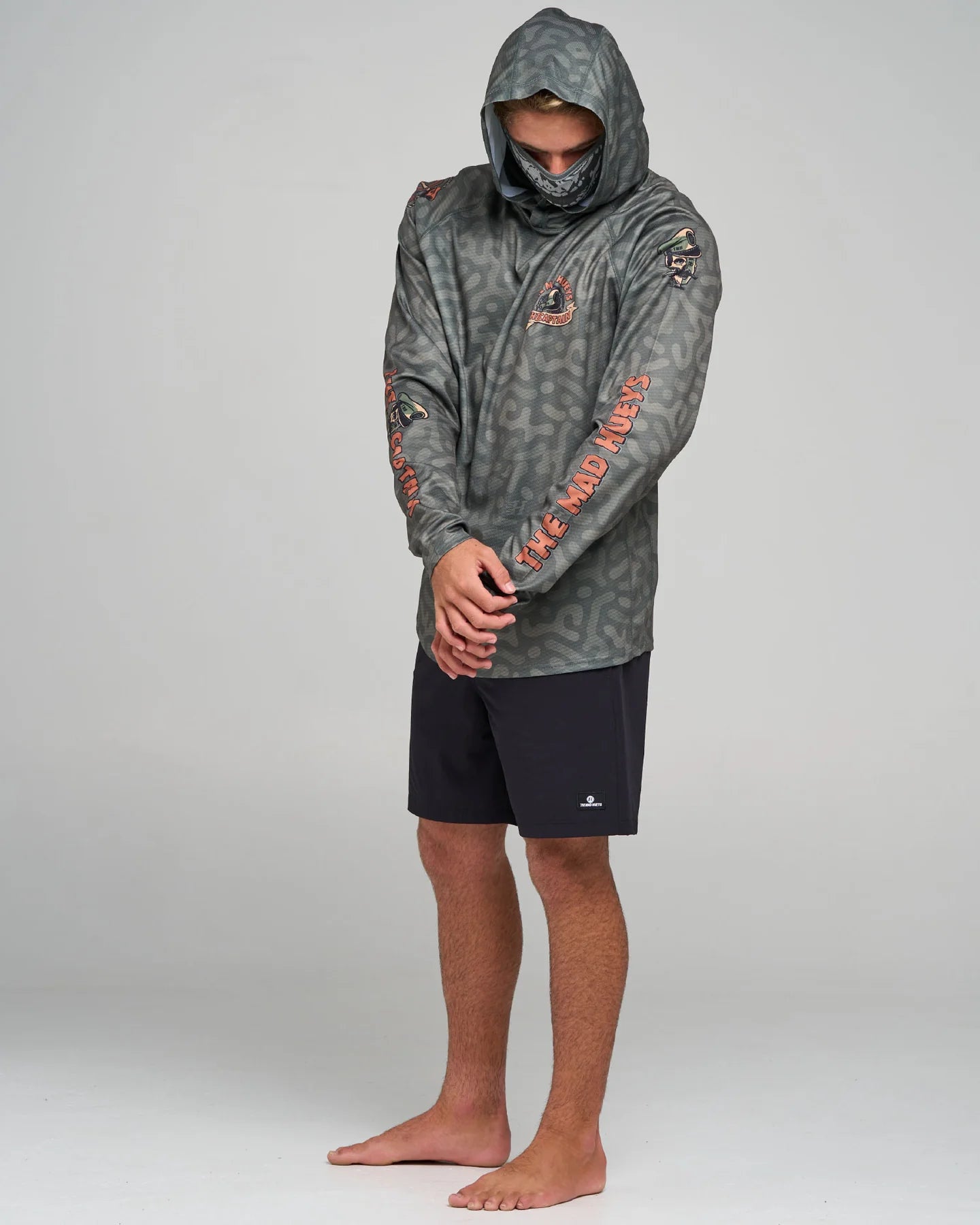 THE MAD HUEYS CAPTAIN TWO FACED UPF 50 HOODED FISHING JERSEY MENS OLIVE