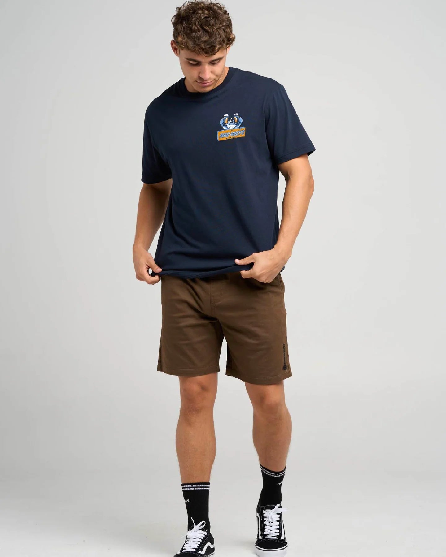 THE MAD HUEYS CRABBING A BEER T-SHIRT – NAVY