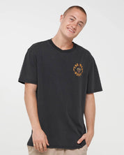 THE MAD HUEYS FANGING KEG SS TEE – WASHED BLACK