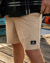 THE MAD HUEYS FREESTYLE 18" SWIM VOLLEY SHORT – TAN