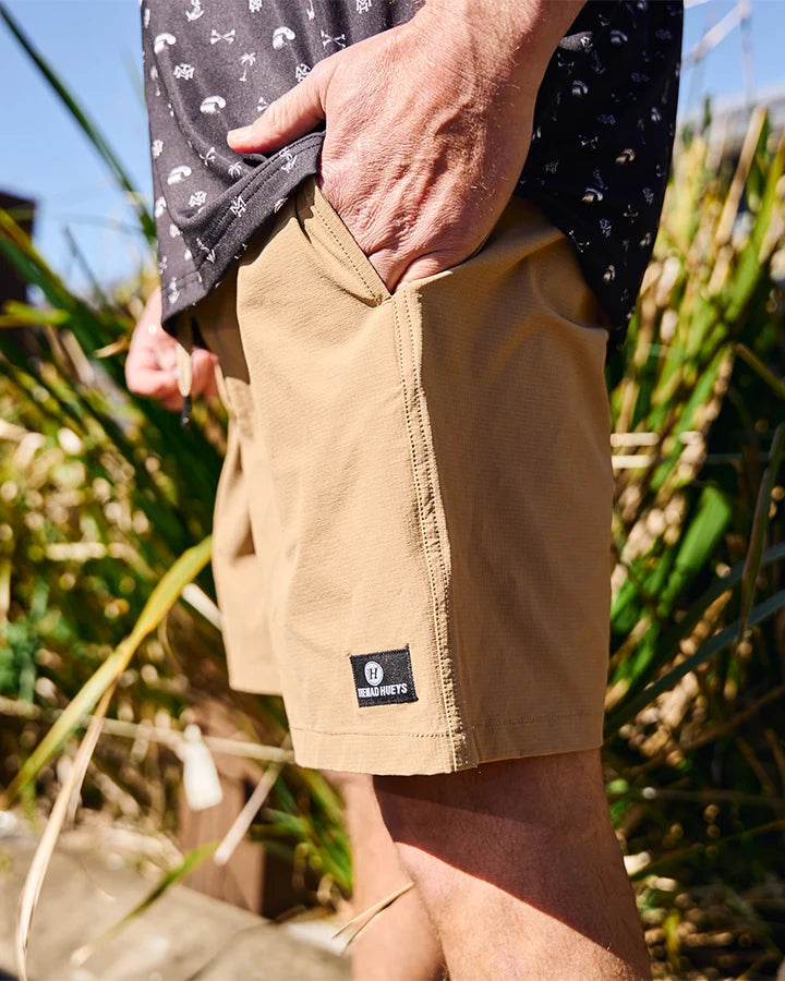 THE MAD HUEYS FREESTYLE 18" SWIM VOLLEY SHORT – TAN