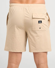 THE MAD HUEYS FREESTYLE 18" SWIM VOLLEY SHORT – TAN