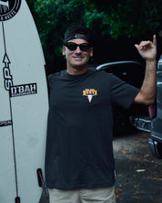 THE MAD HUEYS KEG KELLY MENS SHORT SLEEVE T SHIRT GRAPHIC SURF TEE VINTAGE BLACK