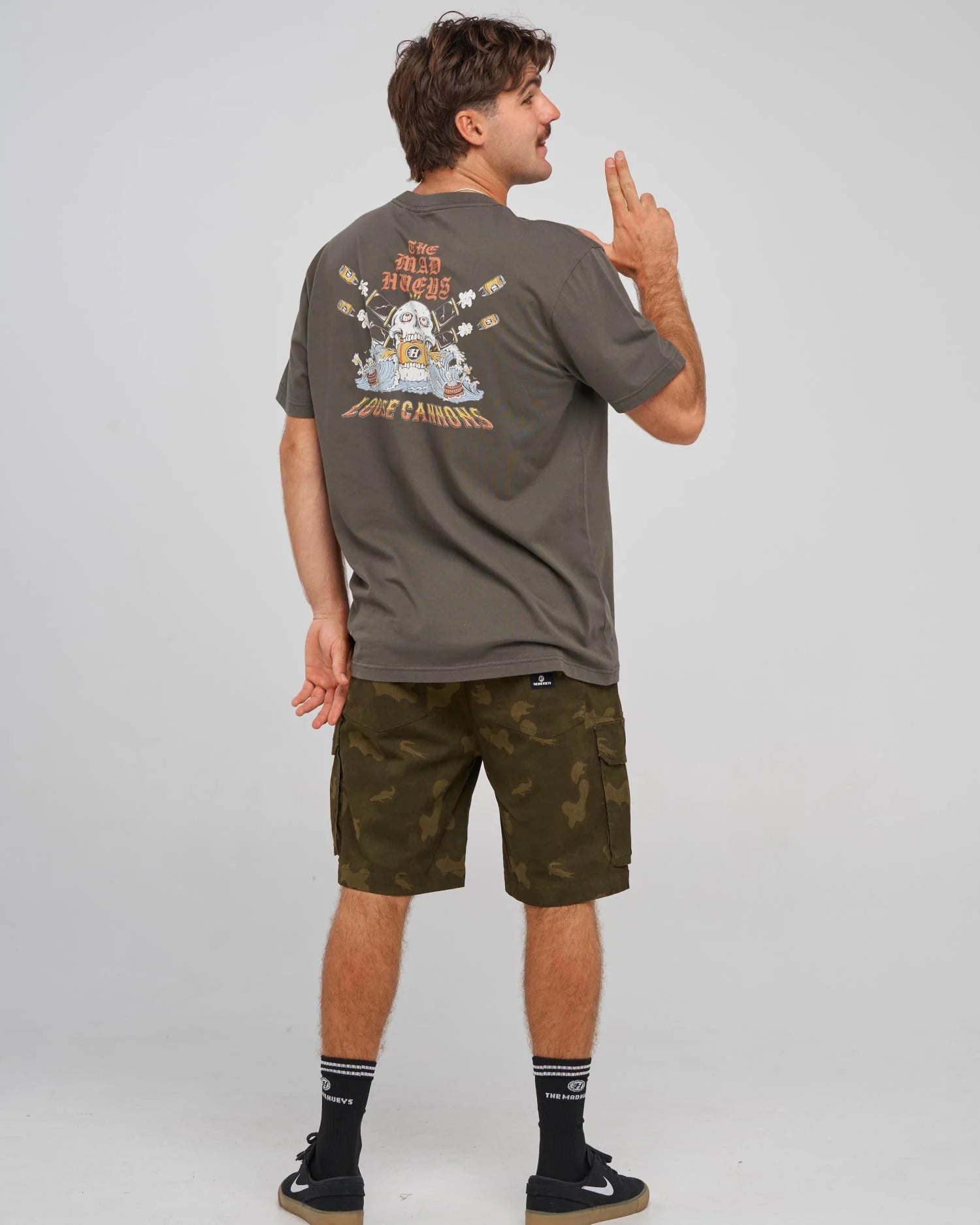THE MAD HUEYS LOOSE CANNONS SS TEE – CHARCOAL