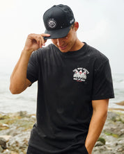 THE MAD HUEYS MEN IN GREY T-SHIRT – BLACK