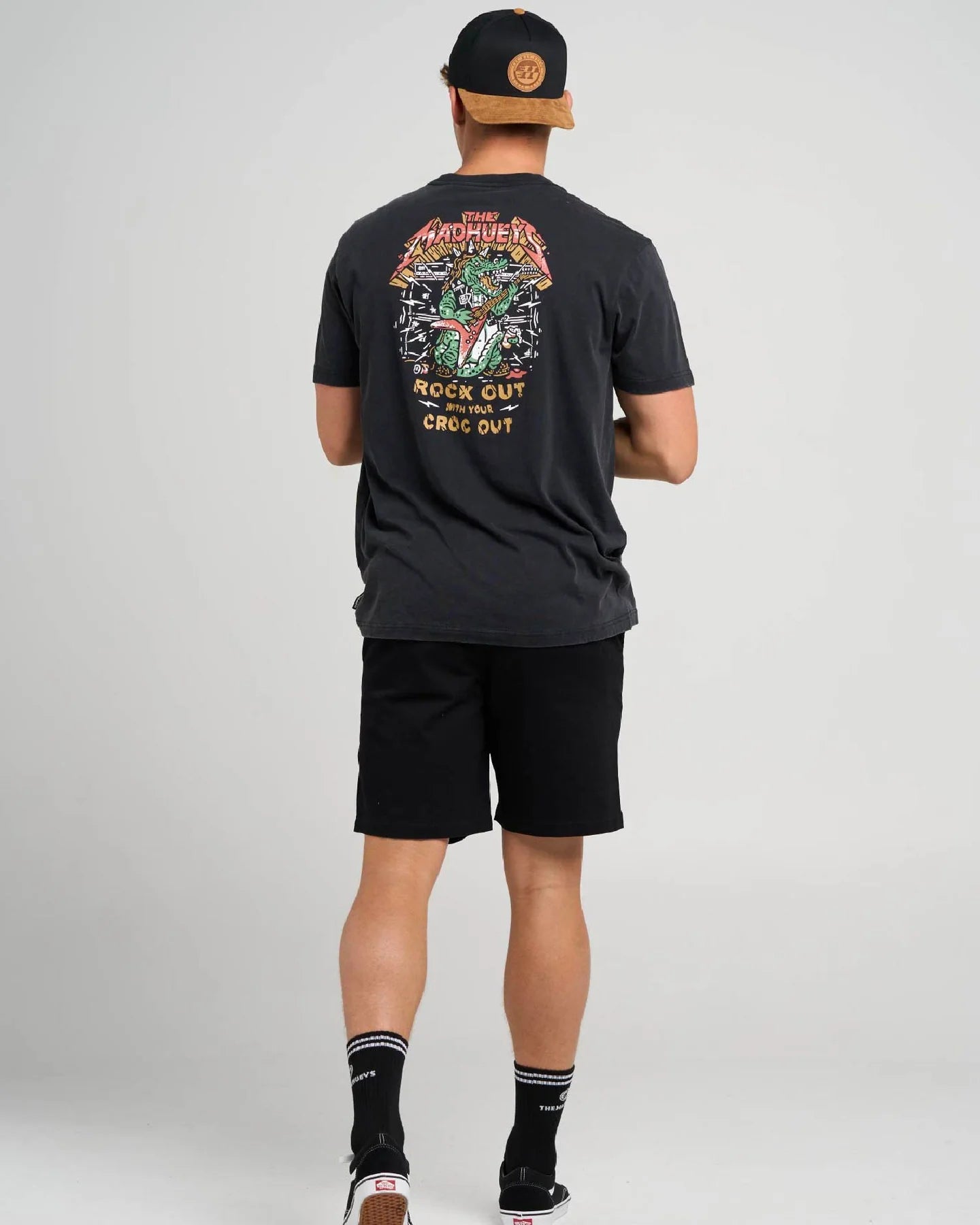 THE MAD HUEYS ROCK OUT T-SHIRT – WASHED BLACK