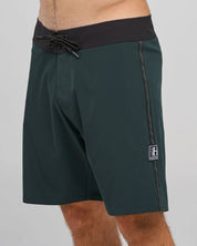 THE MAD HUEYS SEND IT 18" BOARDSHORT – PINE GREEN