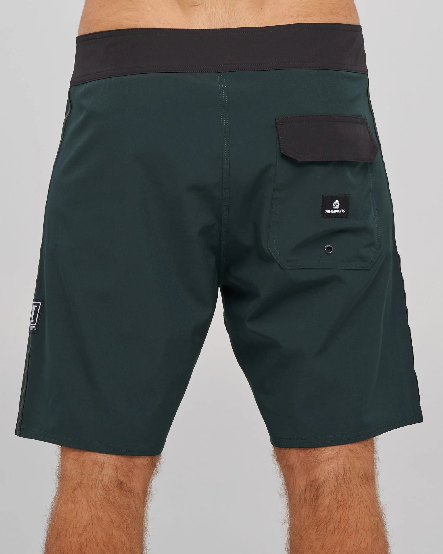 THE MAD HUEYS SEND IT 18" BOARDSHORT – PINE GREEN