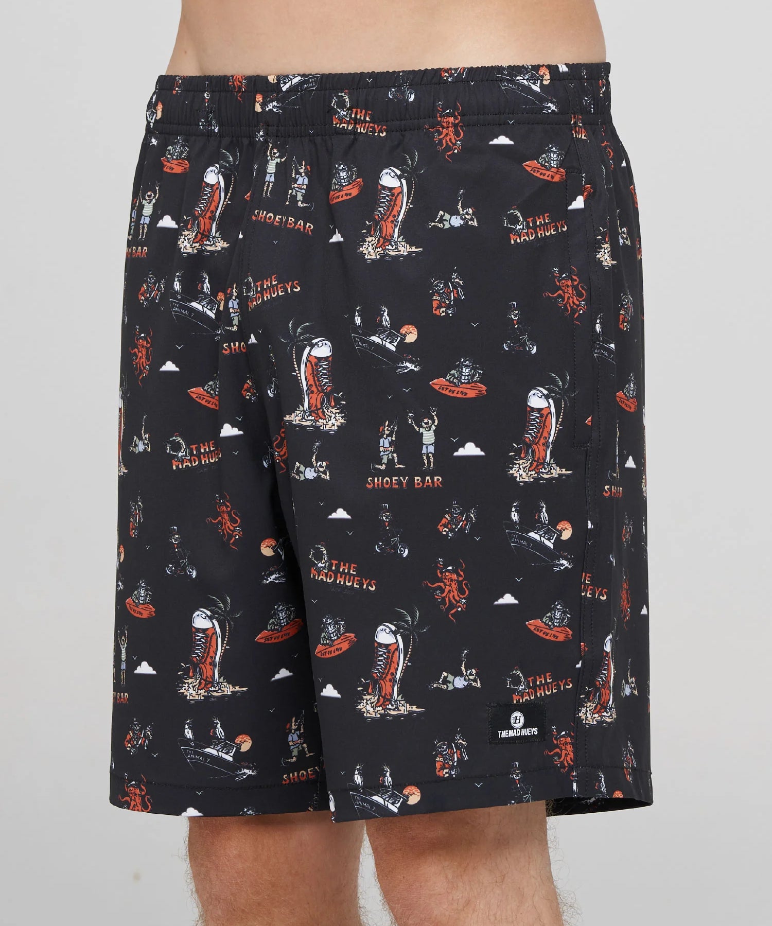 the-mad-hueys-shoey-bar-18-swim-volley-short-black.webp
