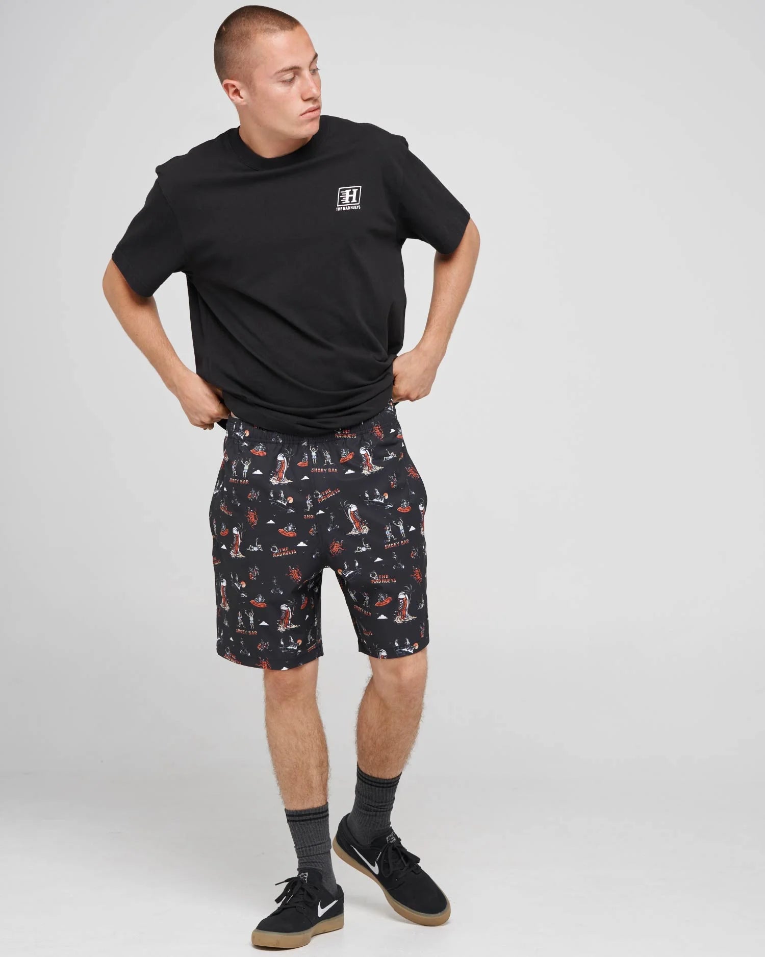THE MAD HUEYS SHOEY BAR 18" SWIM VOLLEY SHORT – BLACK
