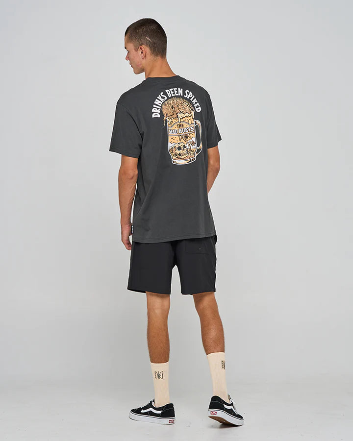 THE MAD HUEYS SPIKED DRINK MENS SHORT SLEEVE T SHIRT GRAPHIC SURF TEE VINTAGE BLACK