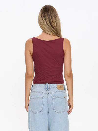 BOUNTY TANK - GARNET RED