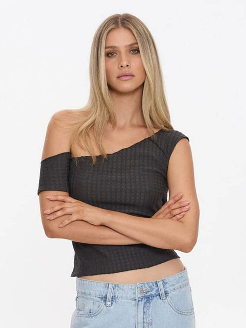 CARE LESS TOP - DARK CHOCOLATE