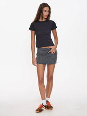 THRILLS HAILEY MINI SKIRT WOMENS MID LOW RISE DENIM Y2K FIT – SMOKED RIB
