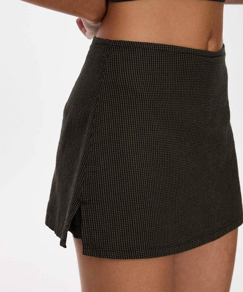 thrills-lost-control-mid-rise-skort-tarmac1.jpg