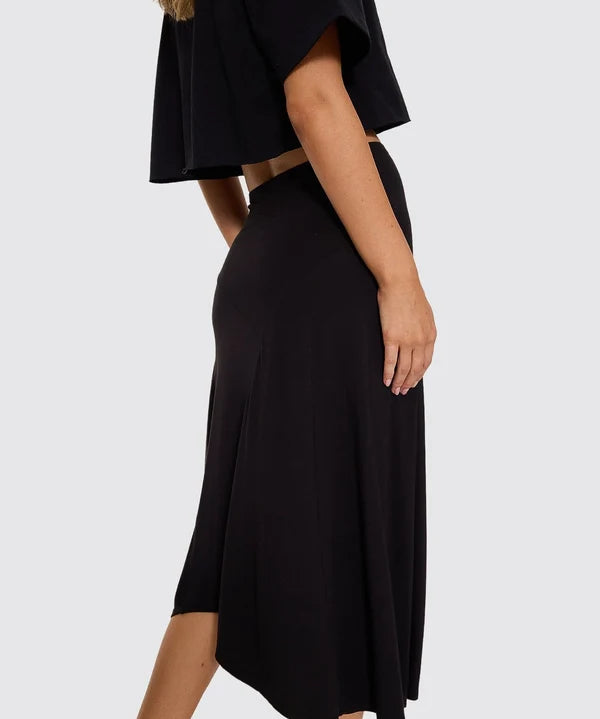 thrills-sienna-midi-skirt-black1.webp