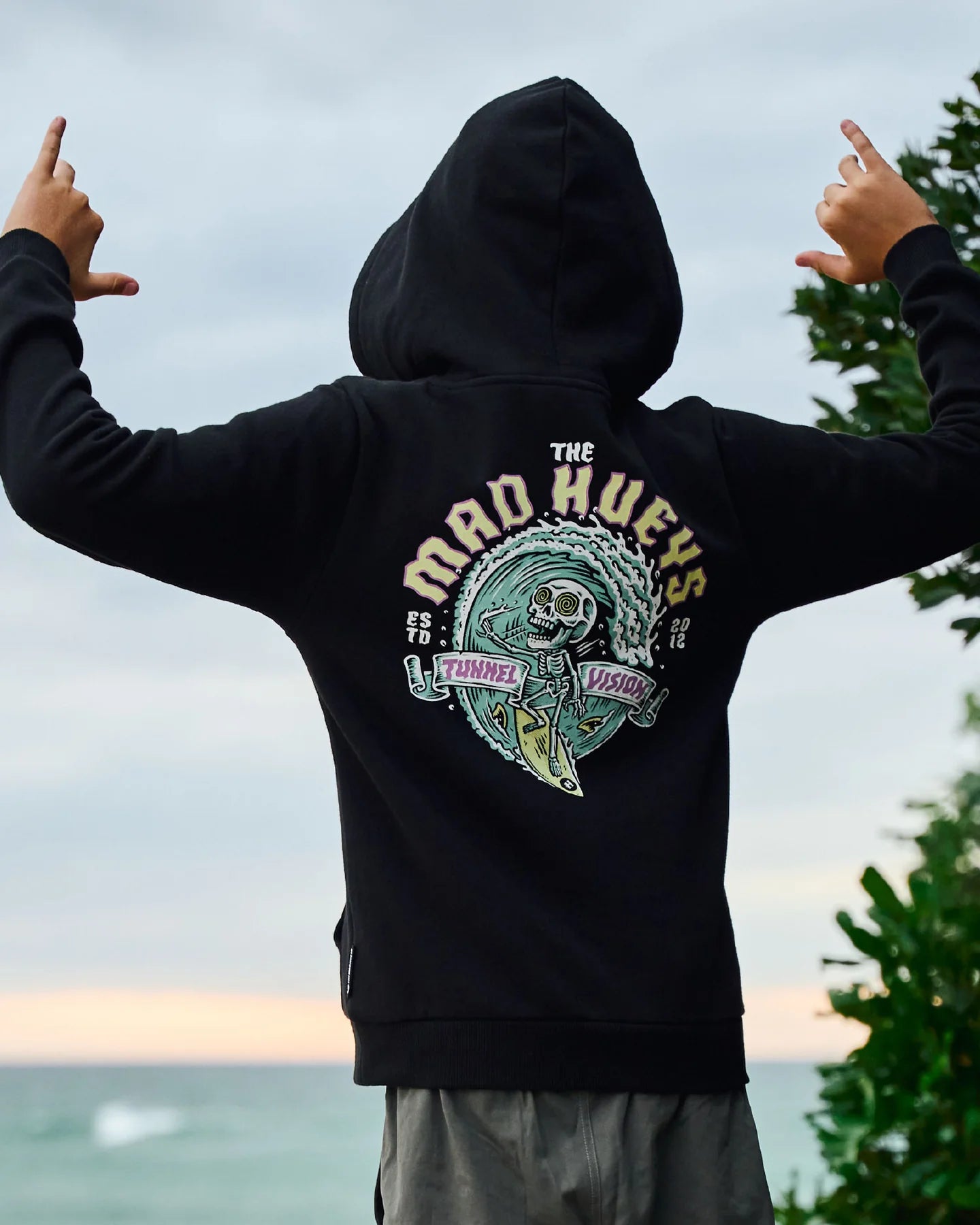THE MAD HUEYS TUNNEL VISION YOUTH HOODED PULLOVER KIDS FLEECE HOODIE BLACK